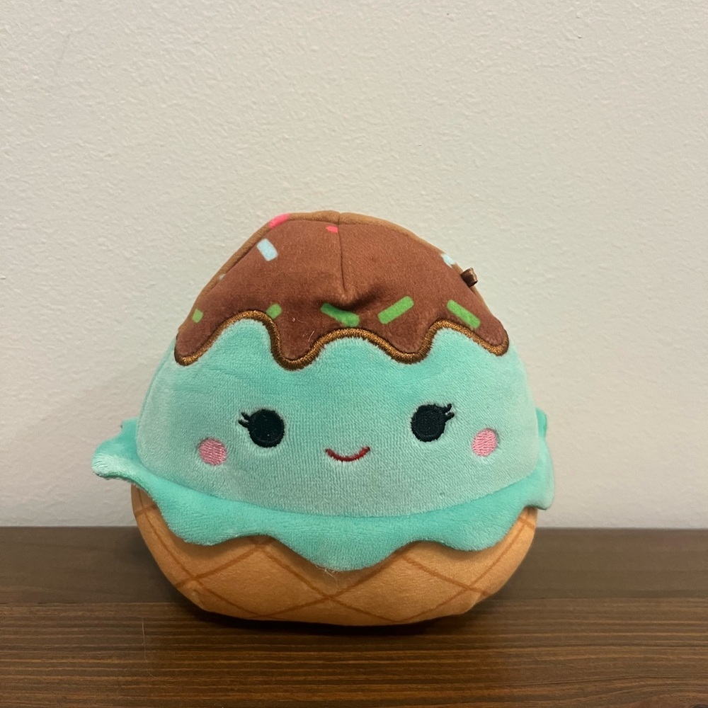 Squishmallow 5 Inch Mini Food Plush | Maya the Mint Ice Cream
